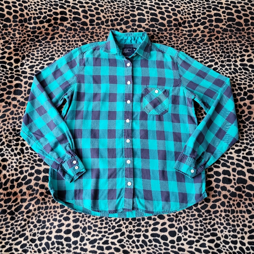 26. AE button-up - Picture 1 of 3